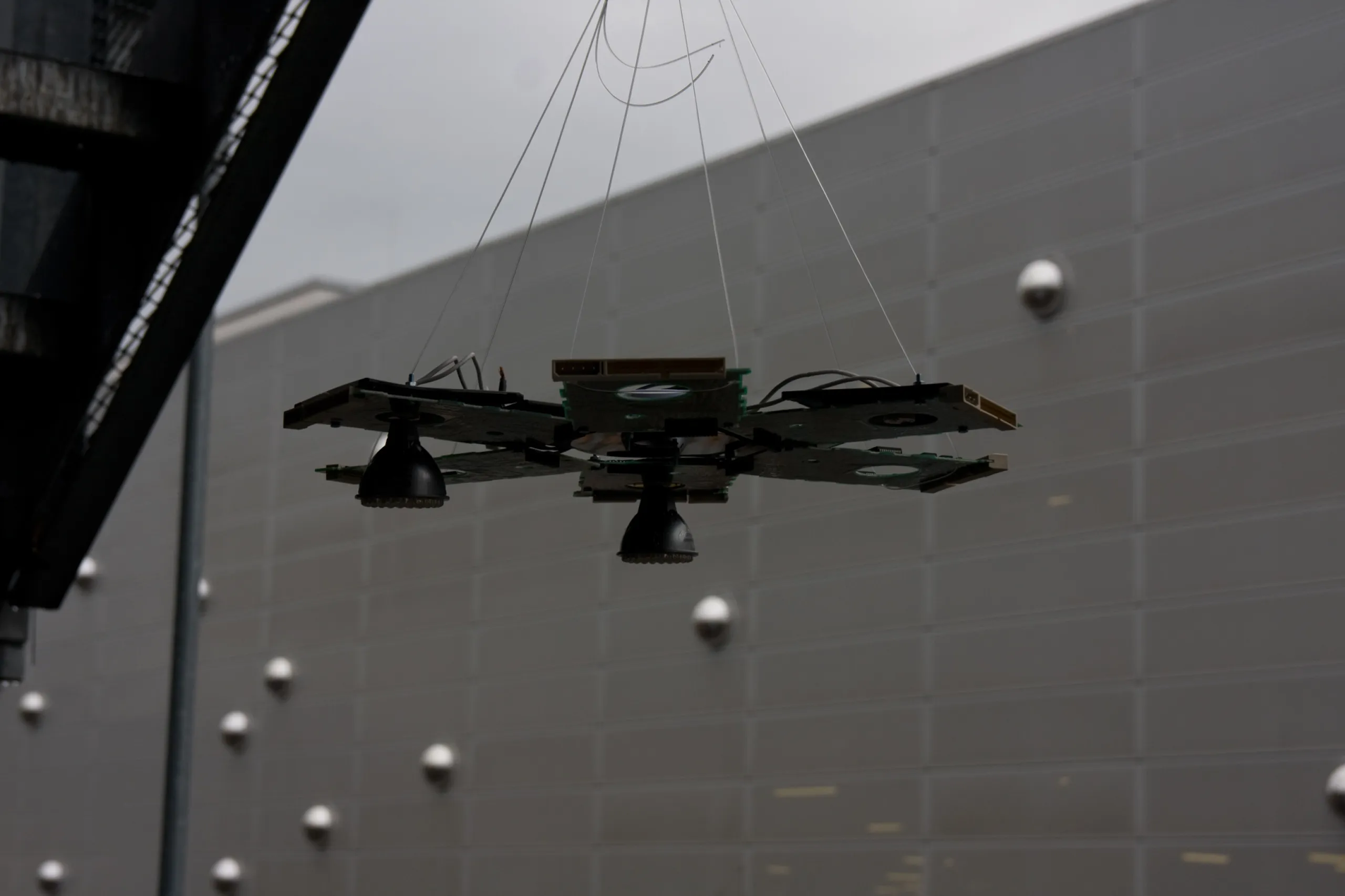 circuit sculpture lamp - less 03 - by Dominik Jais - details
