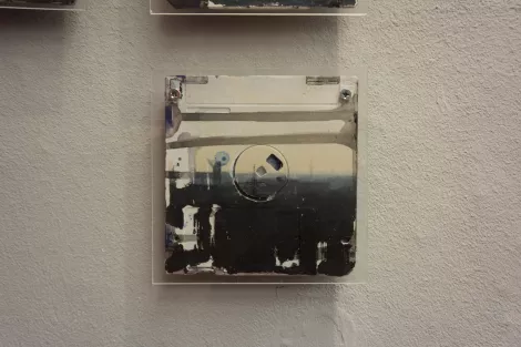 Single 3.5 floppy disk with Ruhrgebiet photo on it - secured by acryl glass Single 3.5 floppy disk with Ruhrgebiet photo on it - secured by acryl glass