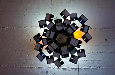 Wandbluem - 3,5 floppy disc sculpture by artist Dominik Jais Wandbluem - 3,5 floppy disc sculpture by artist Dominik Jais