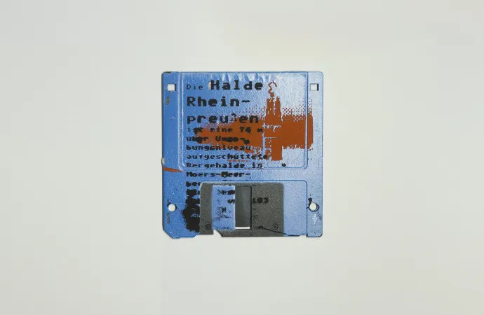 Halde Rheinpreußen silk screened on a floppy disk Halde Rheinpreußen silk screened on a floppy disk