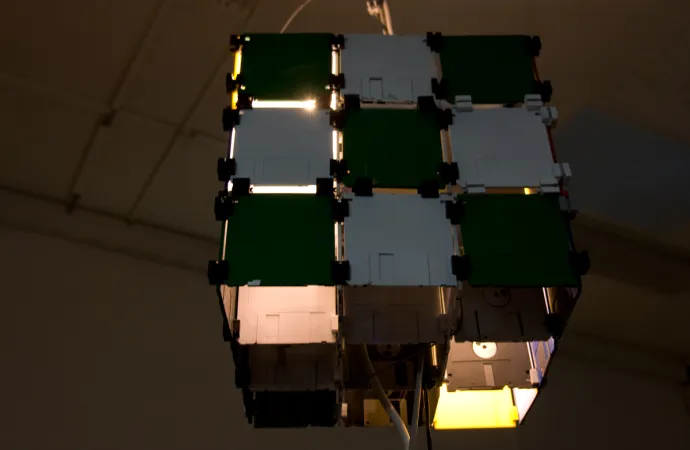 yet another floppy disc cube - 3 x 3 floppy disks