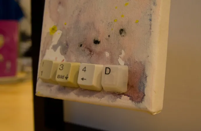 keyboard keys on painting - details - by dominik Jais
